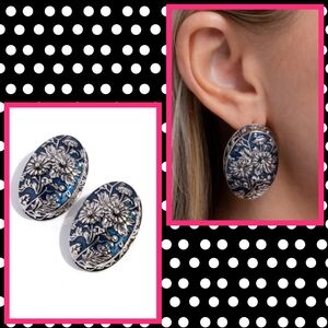 2/$10 Paparazzi Portrait of Perfection - Blue Post Earrings